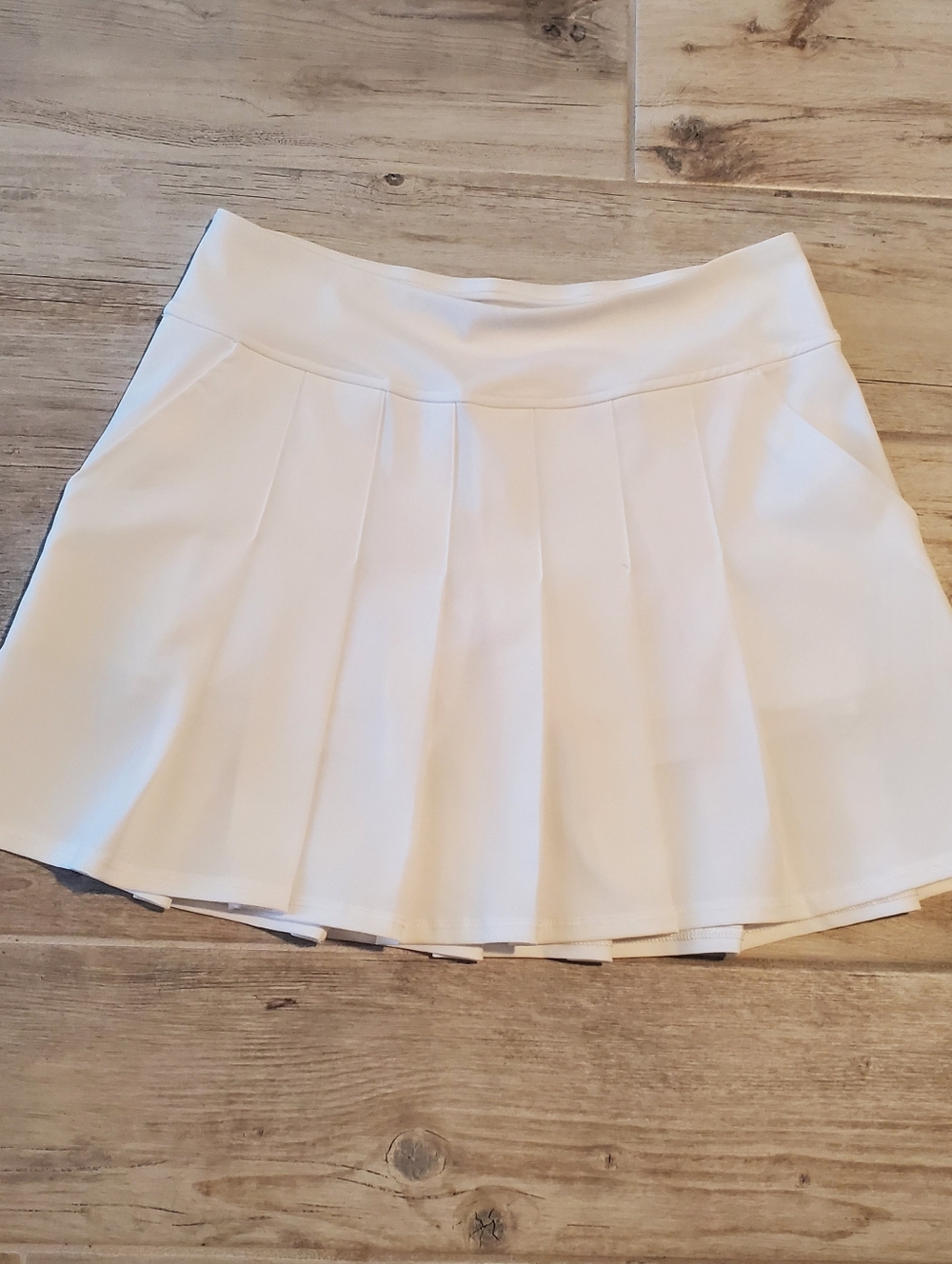 Lilly Pulitzer White Priska Luxletic UPF 50 Pleated Skort Tennis Golf Skirt Sz 2